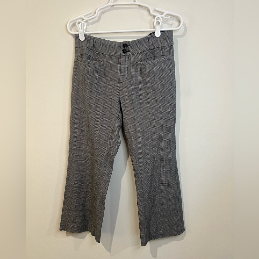 Anthropologie The Essential Flare Work Cropped Pant Women’s size 8